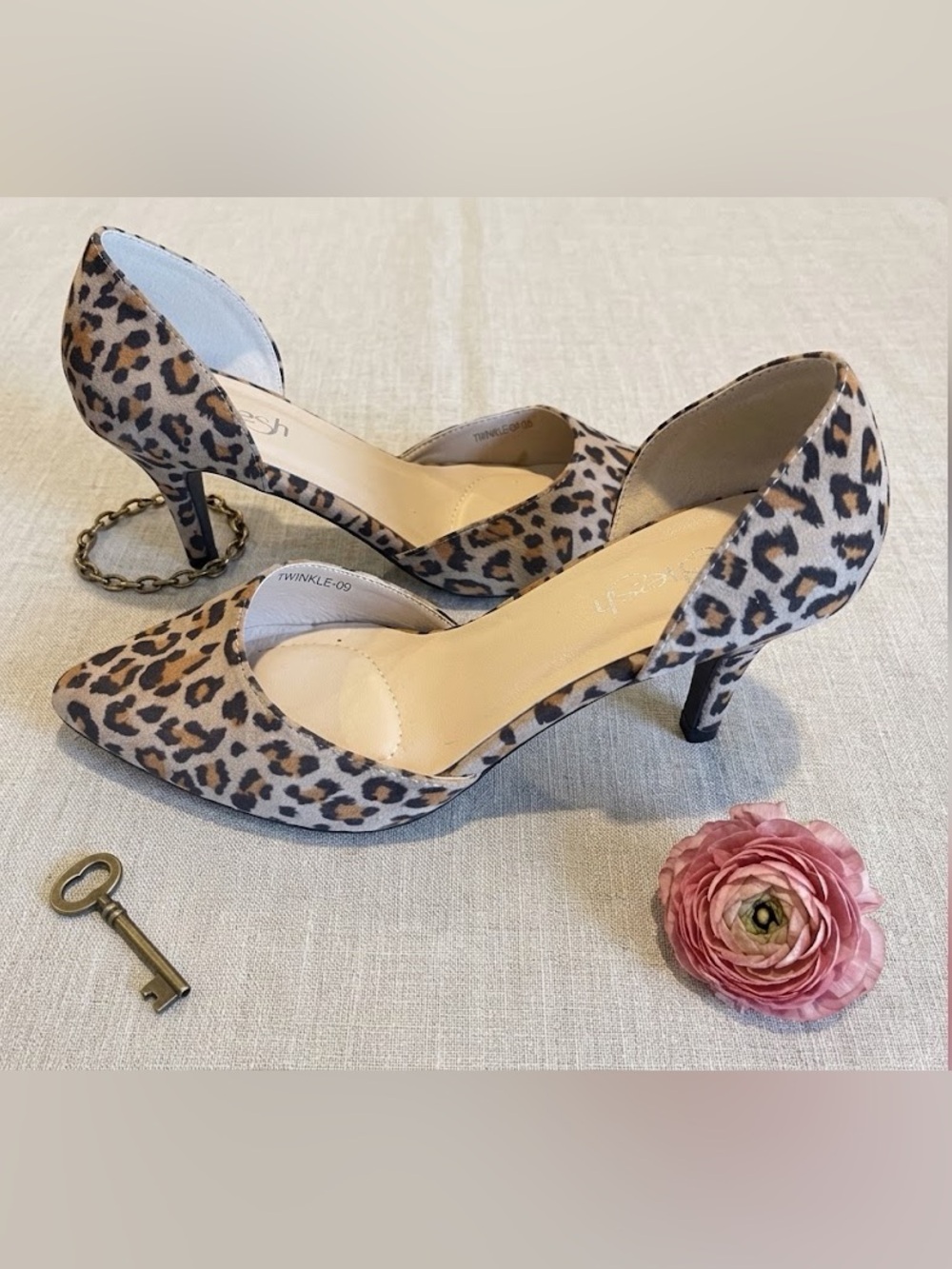 Refresh Leopard Print Heels Elegant Design - Size 8